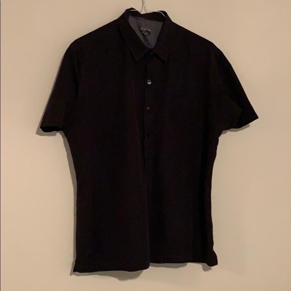 Short sleeved casual shirt